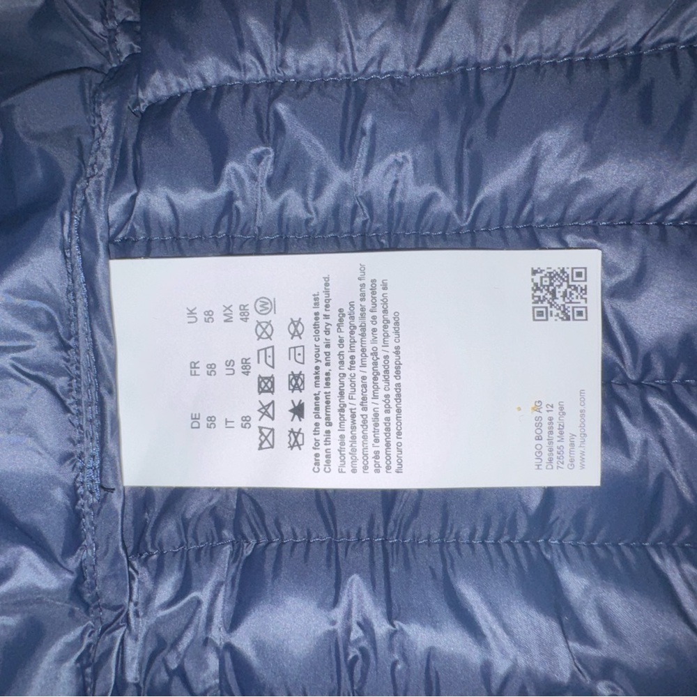 Hugo Boss Navy Blue Puffer Jacket - Picture 9 of 10